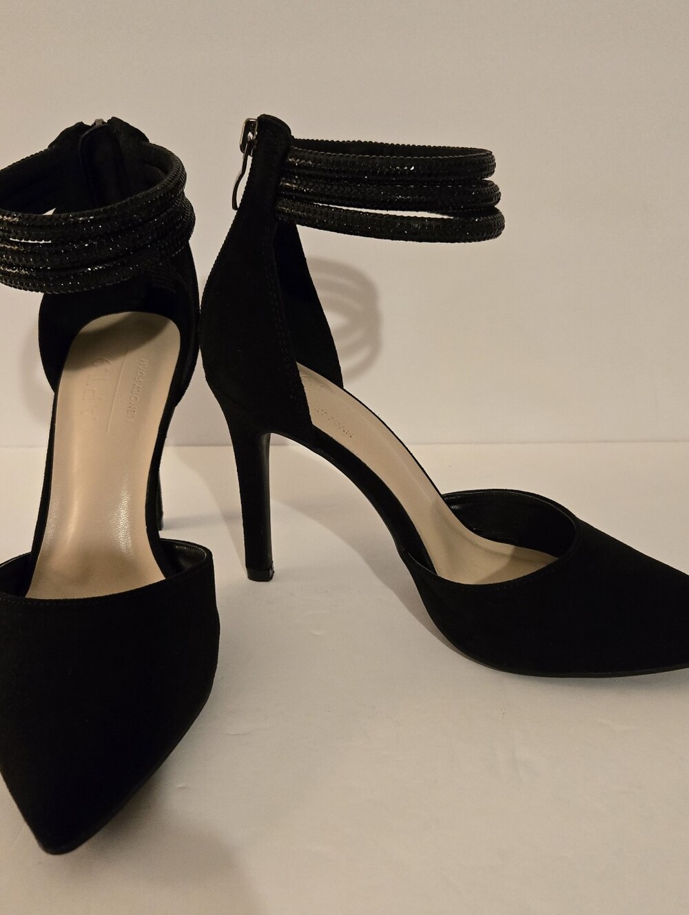 Apt. 9 New Womens Black Faux Suede Emrys Heels 3 Beaded Ankle Straps 4" Heels 6M